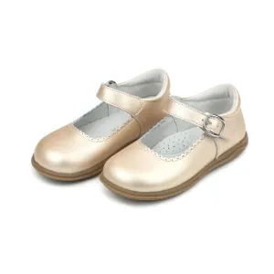 Chloe Scalloped Mary Jane, Champ