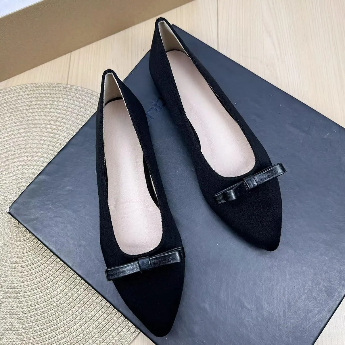 LUXINYU Women Fashion Bowknot Suede Ballet Flats Pointed Toe Slip on Lightweight Walk Party Driving Shoes